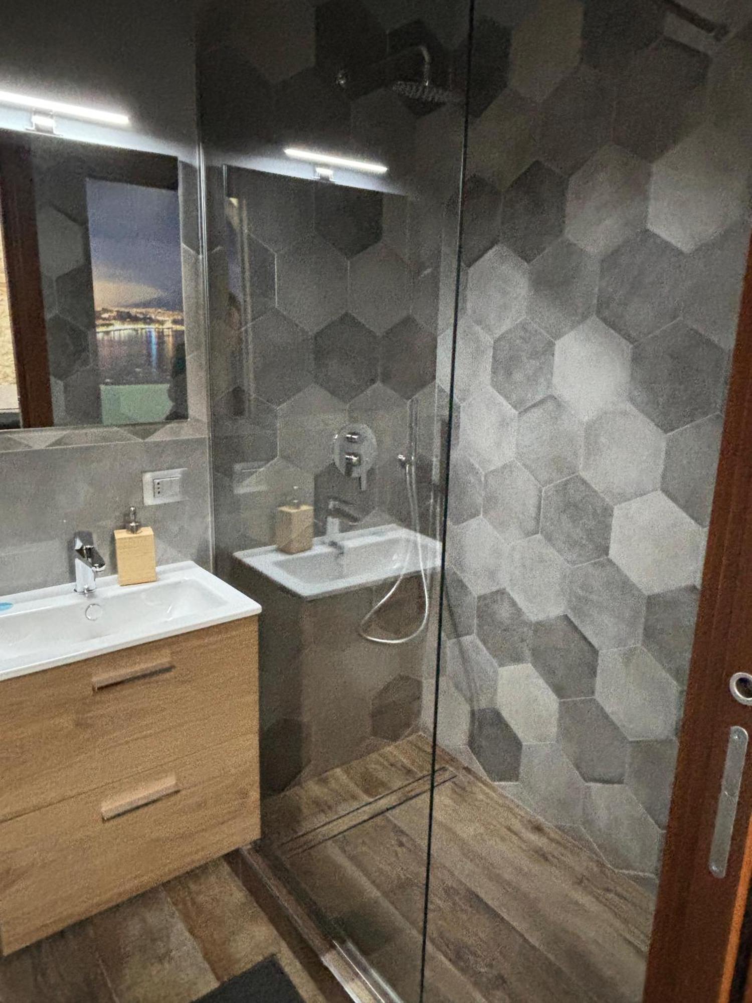 Briante House Bed and Breakfast Νάπολη Εξωτερικό φωτογραφία